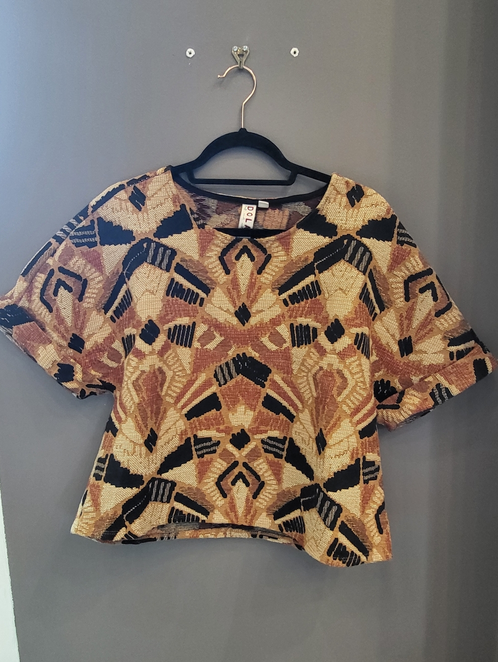 Anthropologie Dolan Textured Geometric Boxy Top - Black & Tan